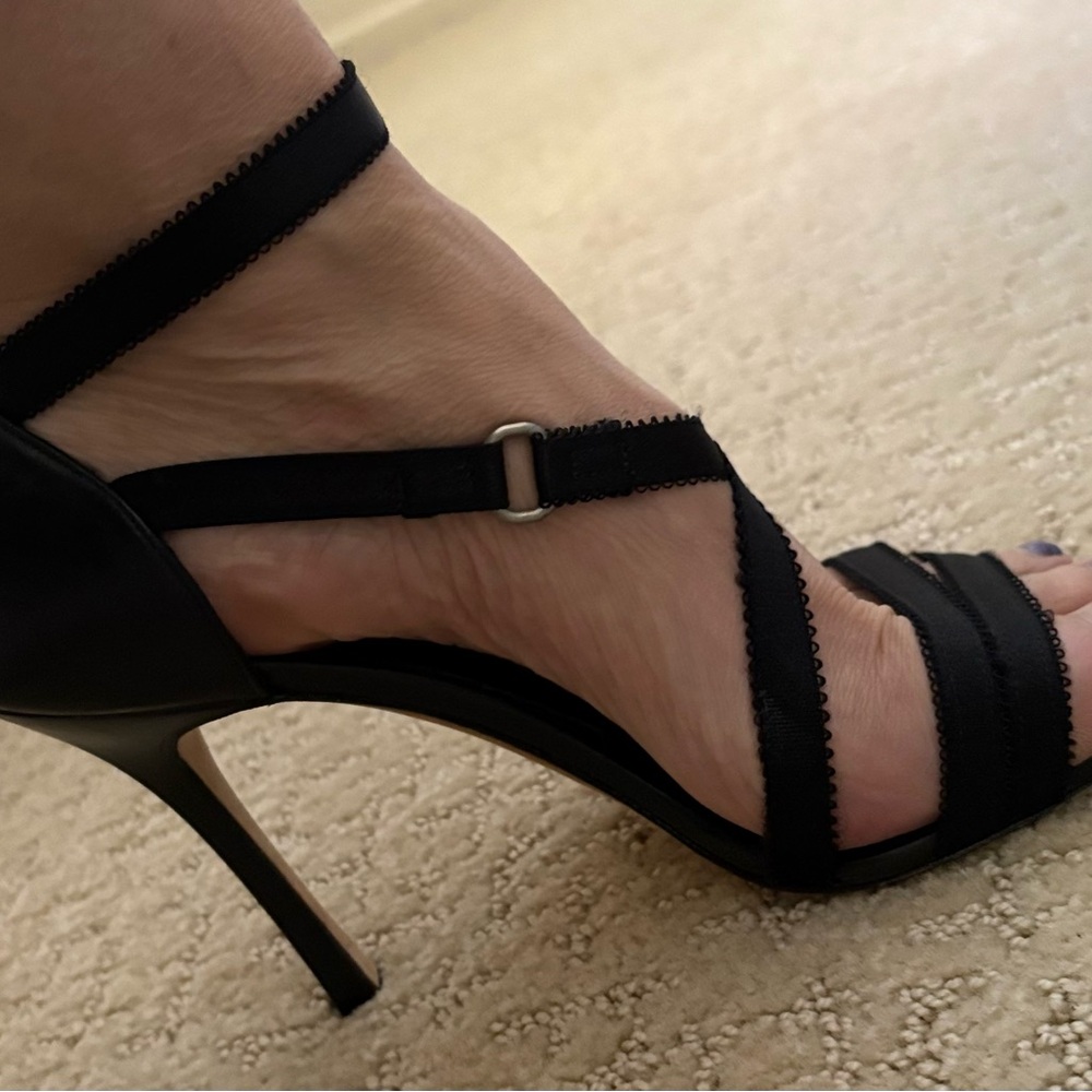 Manolo Blahnik Elegant Black Heels